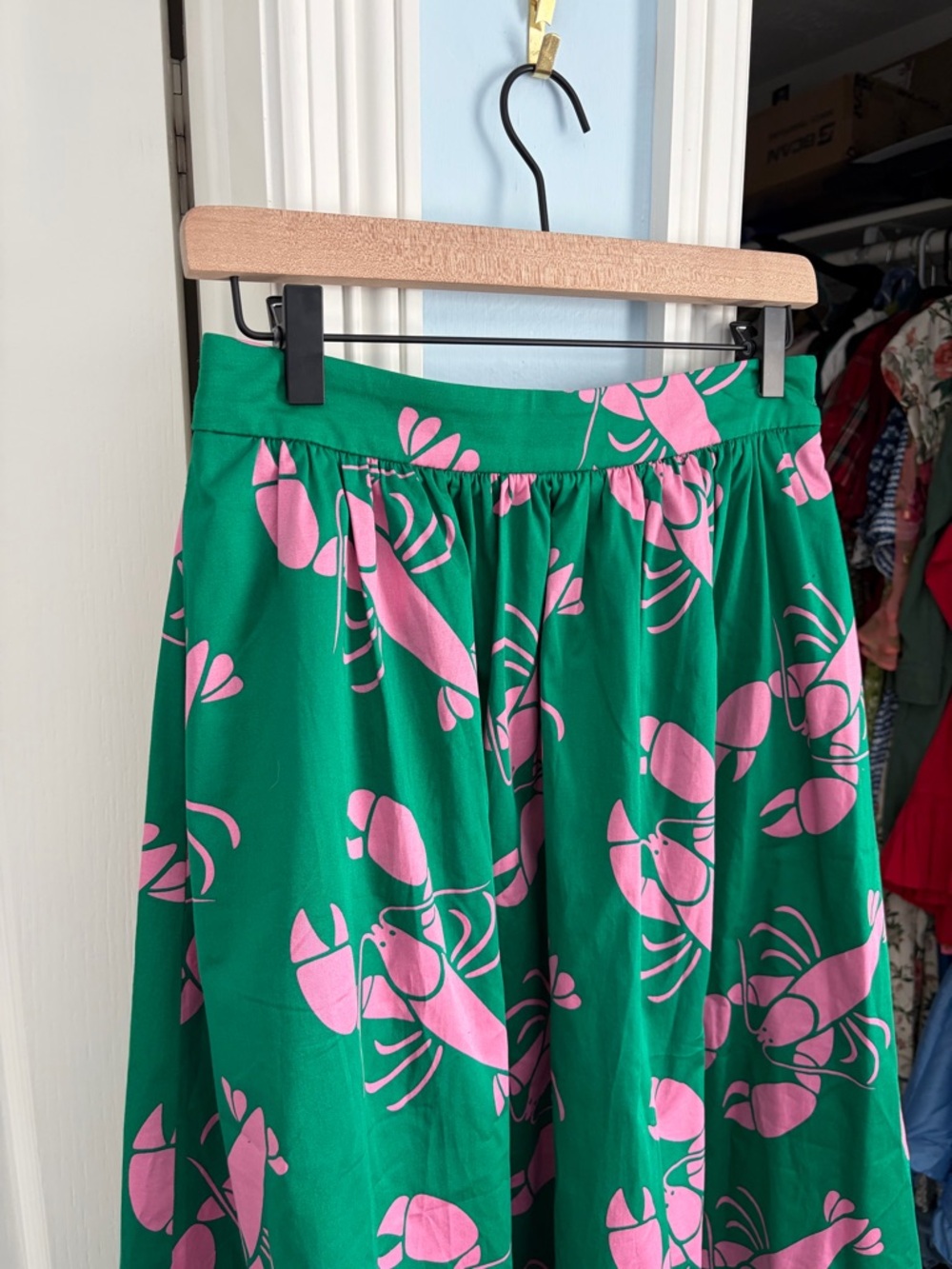 Boden Green Midi Skirt with Pink Lobster Print 4P - Picture 3 of 9